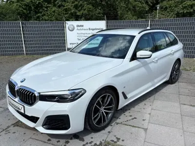 Gebraucht BMW 520 M Sport 190 PS (139 kW) 2023 Weiß Kombi