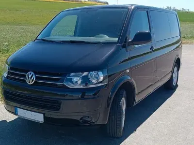 Używany VW Caravelle 140 KM (102 kW) 2014 Czarny Van