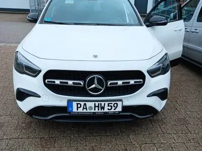 Gebraucht Mercedes GLA180 136 PS (100 kW) 2024 Weiß SUV