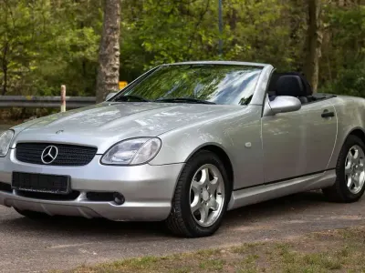 Gebraucht Mercedes SLK230 193 PS (141 kW) 1998 Silber Cabrio