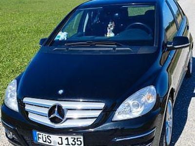 Gebraucht Mercedes B180 116 PS (85 kW) 2010 Schwarz Van / Kleinbus