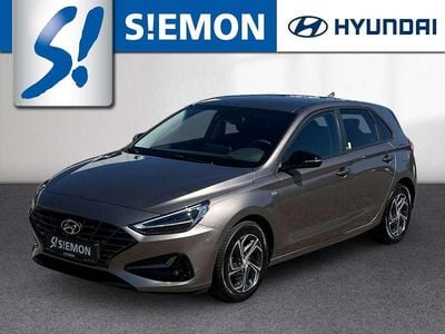 Second-hand Hyundai i30 Intro Edition 159 CP (116 kW) 2022 Maro Berlinǎ