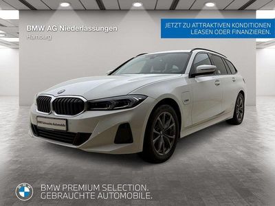 Weiß Gebraucht 2022 BMW 320e Sport Line Kombi | 31.964 € (Fairer Preis)