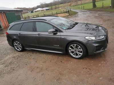 Grau Gebraucht 2020 Ford Mondeo ST-Line Kombi | 16.700 € (Guter Preis)