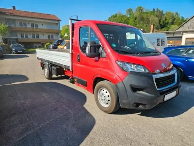 Gebraucht Peugeot Boxer 163 PS (119 kW) 2019 Rot Van