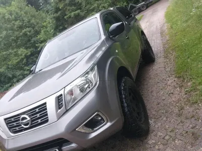 Gebraucht Nissan Navara 163 PS (119 kW) 2019 Silber Pickup
