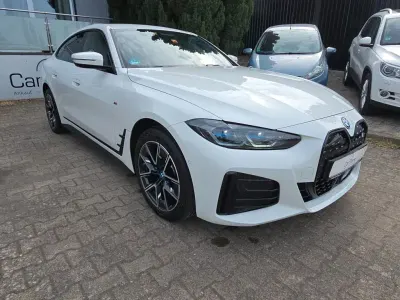 Gebraucht BMW i4 M Sport 250 kW (340 PS) 2023 Weiß Limousine