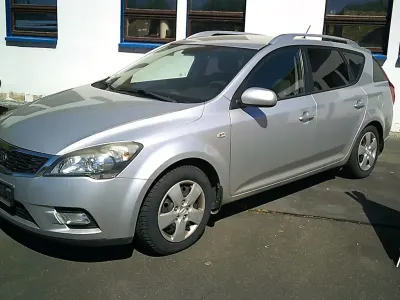 Gebraucht Kia Ceed Sportswagon 90 PS (66 kW) 2012 Silber Kombi