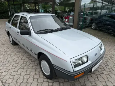 Occasion Ford Sierra 75 ch (55 kW) 1986 Argent Berline
