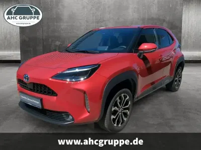 Gebraucht Toyota Yaris Cross Team 92 PS (67 kW) 2023 Rot SUV