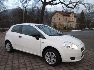 Gebraucht Fiat Grande Punto 65 PS (47 kW) 2009 Weiß Kleinwagen