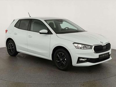 Neu Skoda Fabia Selection 95 PS (69 kW) 2025 Moon weiß metallic Limousine