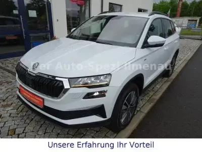 Gebraucht Skoda Karoq Tour 150 PS (110 kW) 2023 Weiß SUV