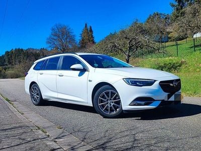 Usado Opel Insignia Business 170 HP (125 kW) 2019 Branco Carrinha