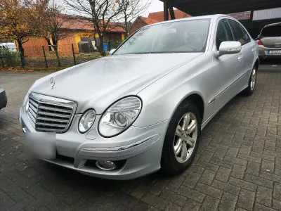 Gebraucht Mercedes E230 204 PS (150 kW) 2007 Silber Limousine