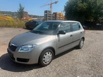 Gebraucht Skoda Fabia 60 PS (44 kW) 2009 Grau Kleinwagen