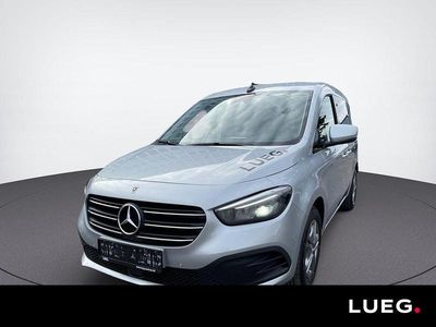 Gebraucht Mercedes T180 Style 116 PS (85 kW) 2025 Helvinsilber metallic Van / Kleinbus