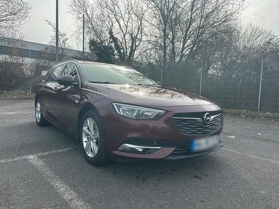 Second-hand Opel Insignia 170 CP (125 kW) 2018 Roșu Break