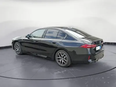 Gebraucht BMW 520 M Sport 197 PS (144 kW) 2025 Schwarz Limousine