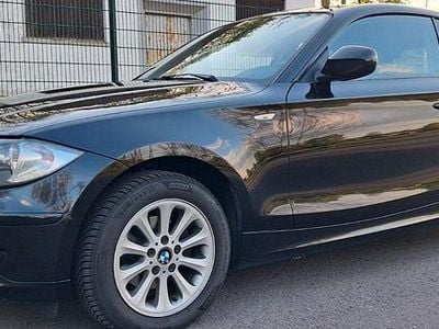 Usata BMW 116 122 CV (89 kW) 2010 Nero Utilitaria