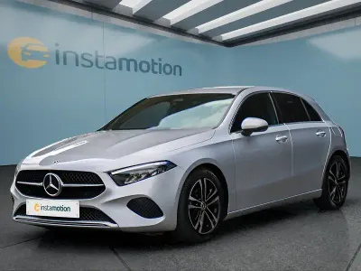 Gebraucht Mercedes A200 150 PS (110 kW) 2023 Silber Limousine