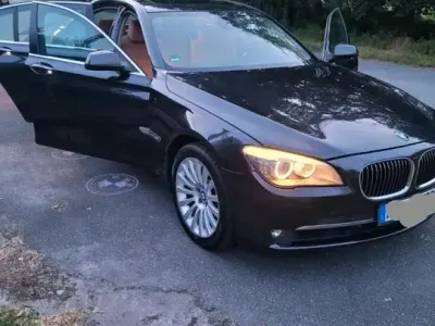 Gebraucht BMW 740 326 PS (239 kW) 2009 Schwarz Limousine
