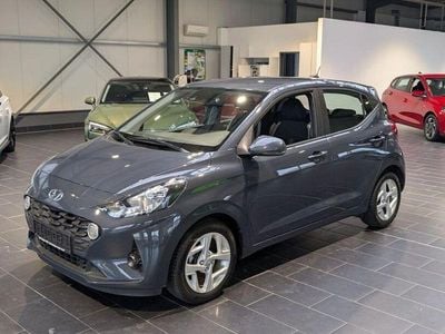 Grau Gebraucht 2023 Hyundai i10 Trend Kleinwagen | 13.900 € (Fairer Preis)