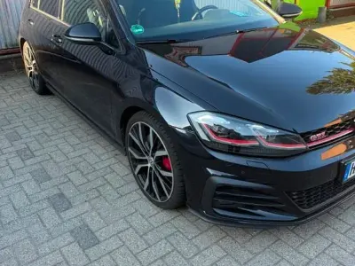 Gebraucht VW Golf VII GTI 245 PS (180 kW) 2019 Schwarz Limousine