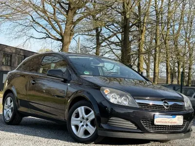 Brugt Opel Astra GTC Edition 90 HK (66 kW) 2009 Sort