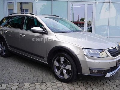 Beige Gebraucht 2015 Skoda Octavia Scout 4x4 Kombi | 9.500 € (Guter Preis)