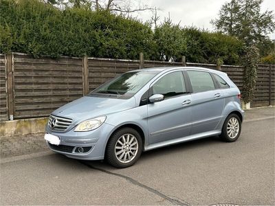 gebraucht Mercedes B200 Automatik Special Edition Sitzh/Temp/ 57200km