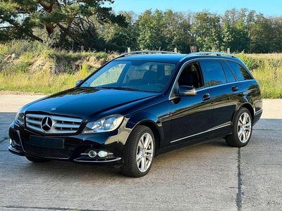 Schwarz Gebraucht 2012 Mercedes C200 Avantgarde Kombi | 7.600 €