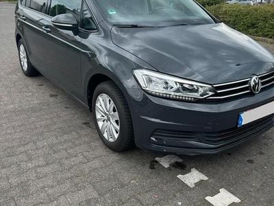 Usata VW Touran Comfortline 116 CV (85 kW) 2018 Blu Monovolume