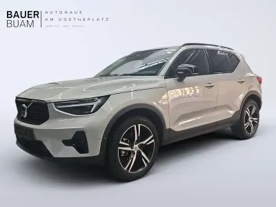 Gebraucht Volvo XC40 Ultra 163 PS (119 kW) 2025 Silver dawn / metallic SUV