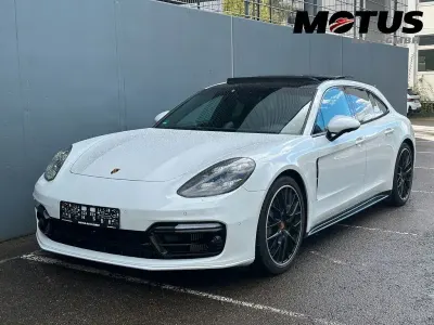 Gebraucht Porsche Panamera 441 PS (324 kW) 2018 Weiß Kleinwagen