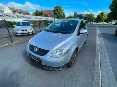 Gebraucht VW Fox Refresh 54 PS (39 kW) 2009 Munich silver metallic Kleinwagen