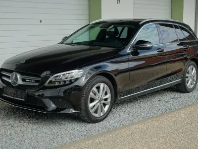 Gebraucht Mercedes C180 Business 156 PS (114 kW) 2019 Schwarz Limousine