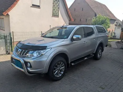 Gebraucht Mitsubishi L200 181 PS (133 kW) 2017 Silber Pickup