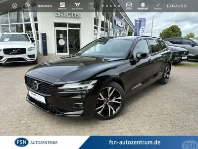 Gebraucht Volvo V60 Plus 197 PS (144 kW) 2025 Schwarz Kombi