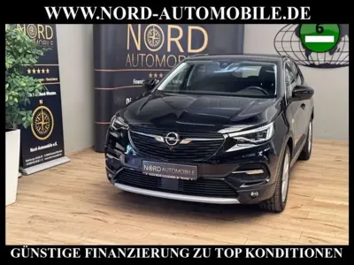 Second-hand Opel Grandland X Elegance 224 CP (164 kW) 2021 Negru SUV