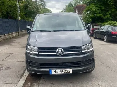 Gebraucht VW Transporter 150 PS (110 kW) 2017 Grau Van