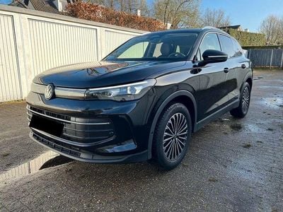 Gebraucht VW Tiguan 150 PS (110 kW) 2025 Schwarz SUV