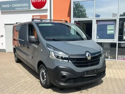 Gebraucht Renault Trafic Komfort 120 PS (88 kW) 2021 Grau Van / Kleinbus