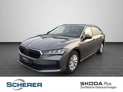 Gebraucht Skoda Superb Essence 150 PS (110 kW) 2025 Graphitegrau metallic (metallic) Limousine
