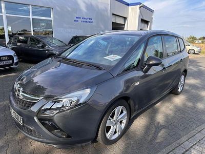 Grau Gebraucht 2015 Opel Zafira Tourer Style Van / Kleinbus | 10.999 € (Etwas zu teuer)
