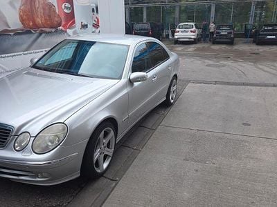 Mercedes E240