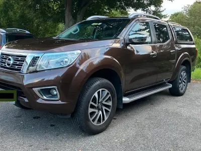 Käytetty Nissan Navara Tekna 190 HP (139 kW) 2017 Ruskea Nouto