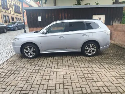 Gebraucht Mitsubishi Outlander Invite 150 PS (110 kW) 2013 Silber SUV