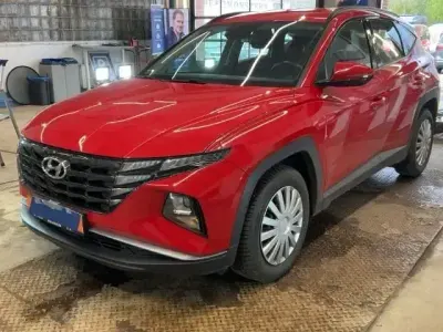 Gebraucht Hyundai Tucson Select 150 PS (110 kW) 2021 Rot SUV