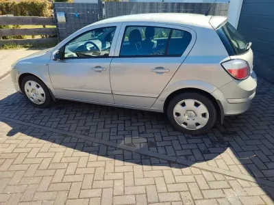 Occasion Opel Astra 105 ch (77 kW) 2006 Argent Berline
